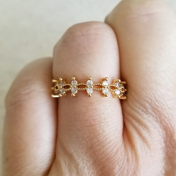 Delicate Yellow Gold Ring - Picture 7 of 8